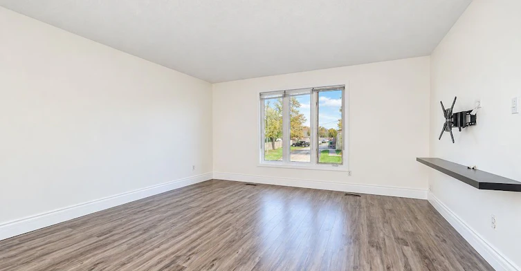 Main-195 Vodden Street E, Brampton, ON, L6V 1M9 - 12