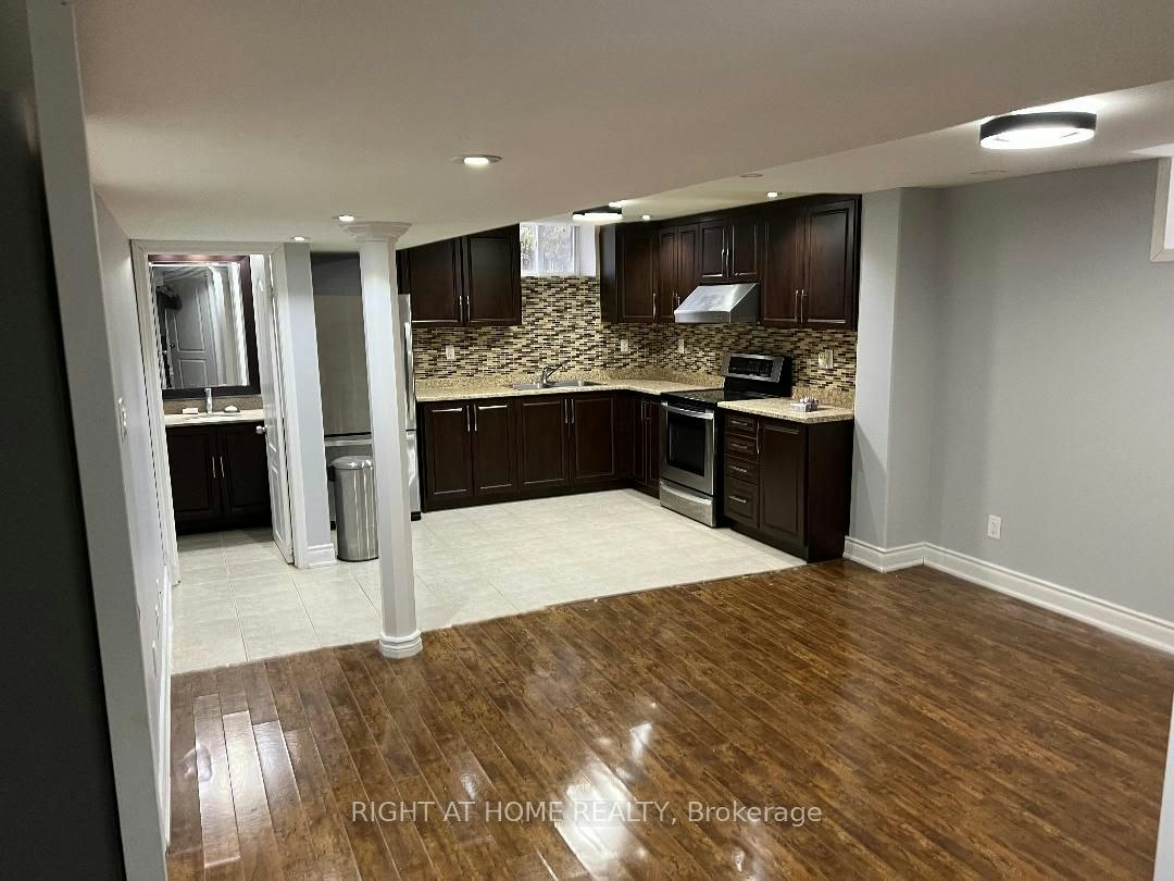 5169 Palomar Crescent, Mississauga, ON, L5R 2X2