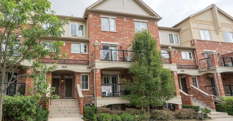 9-2488 Post Road, Oakville, ON, L6H 0K1
