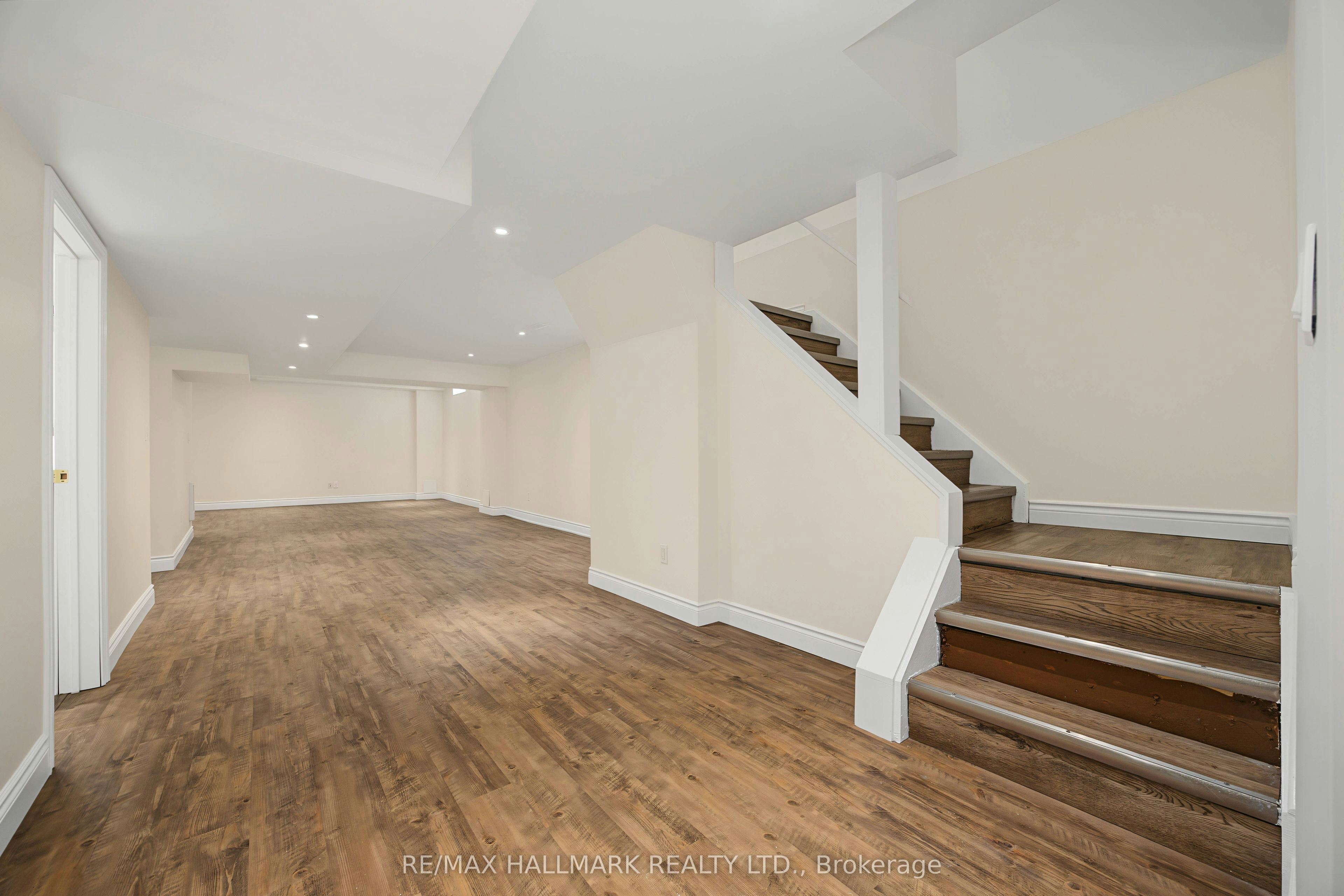 329 Kingsbridge Garden Circle, Mississauga, ON, L5R 1K9 - 25