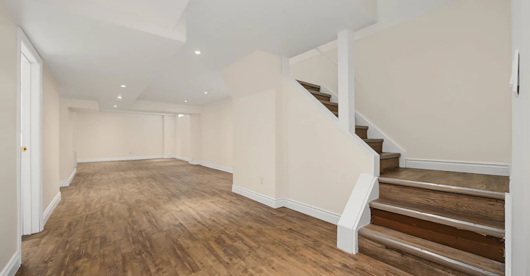 329 Kingsbridge Garden Circle, Mississauga, ON, L5R 1K9 - 25