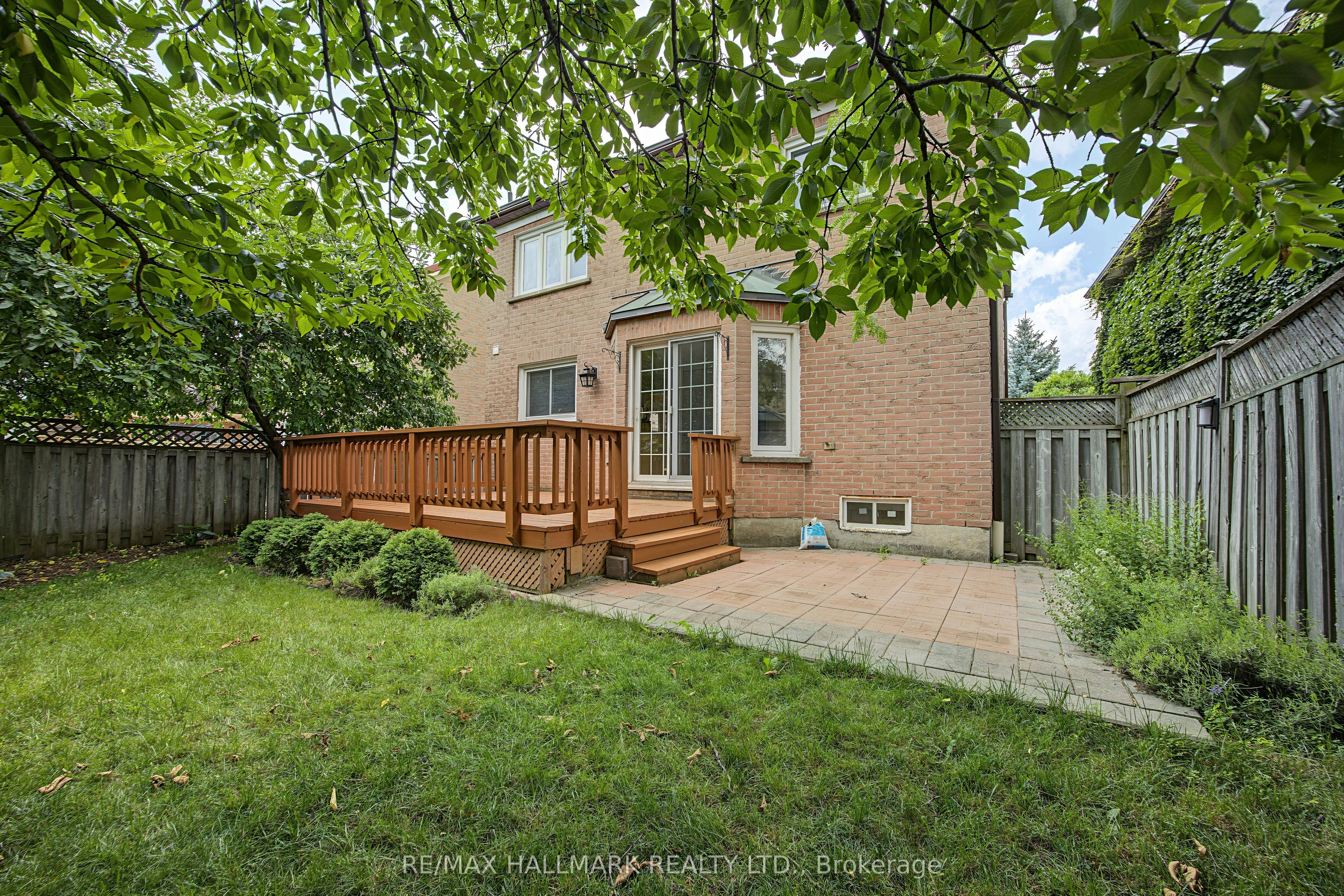 329 Kingsbridge Garden Circle, Mississauga, ON, L5R 1K9 - 34