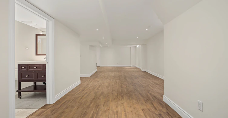 329 Kingsbridge Garden Circle, Mississauga, ON, L5R 1K9 - 27