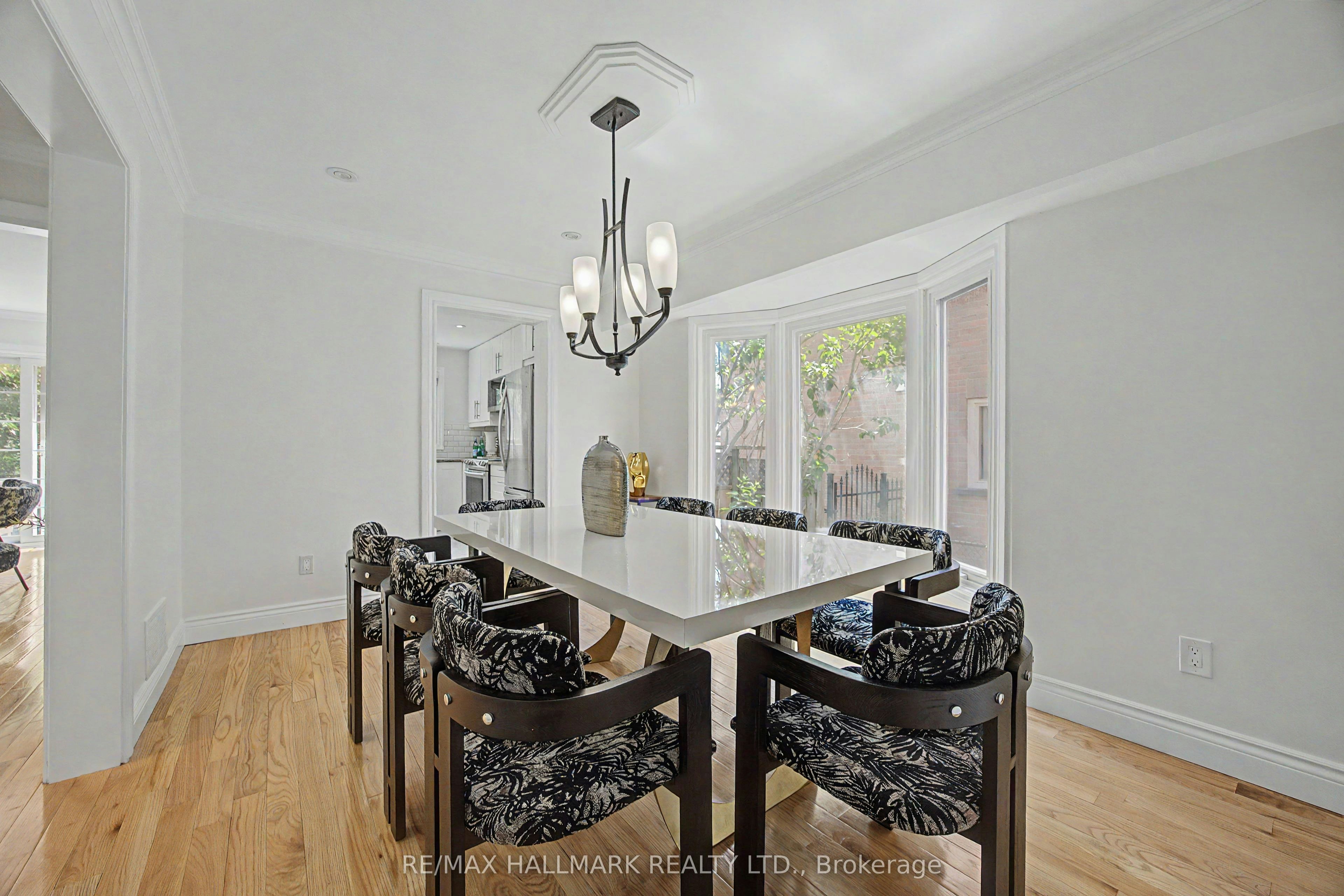 329 Kingsbridge Garden Circle, Mississauga, ON, L5R 1K9 - 8