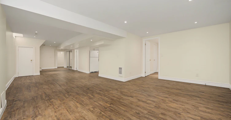 329 Kingsbridge Garden Circle, Mississauga, ON, L5R 1K9 - 26
