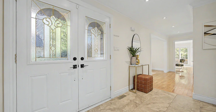 329 Kingsbridge Garden Circle, Mississauga, ON, L5R 1K9 - 3