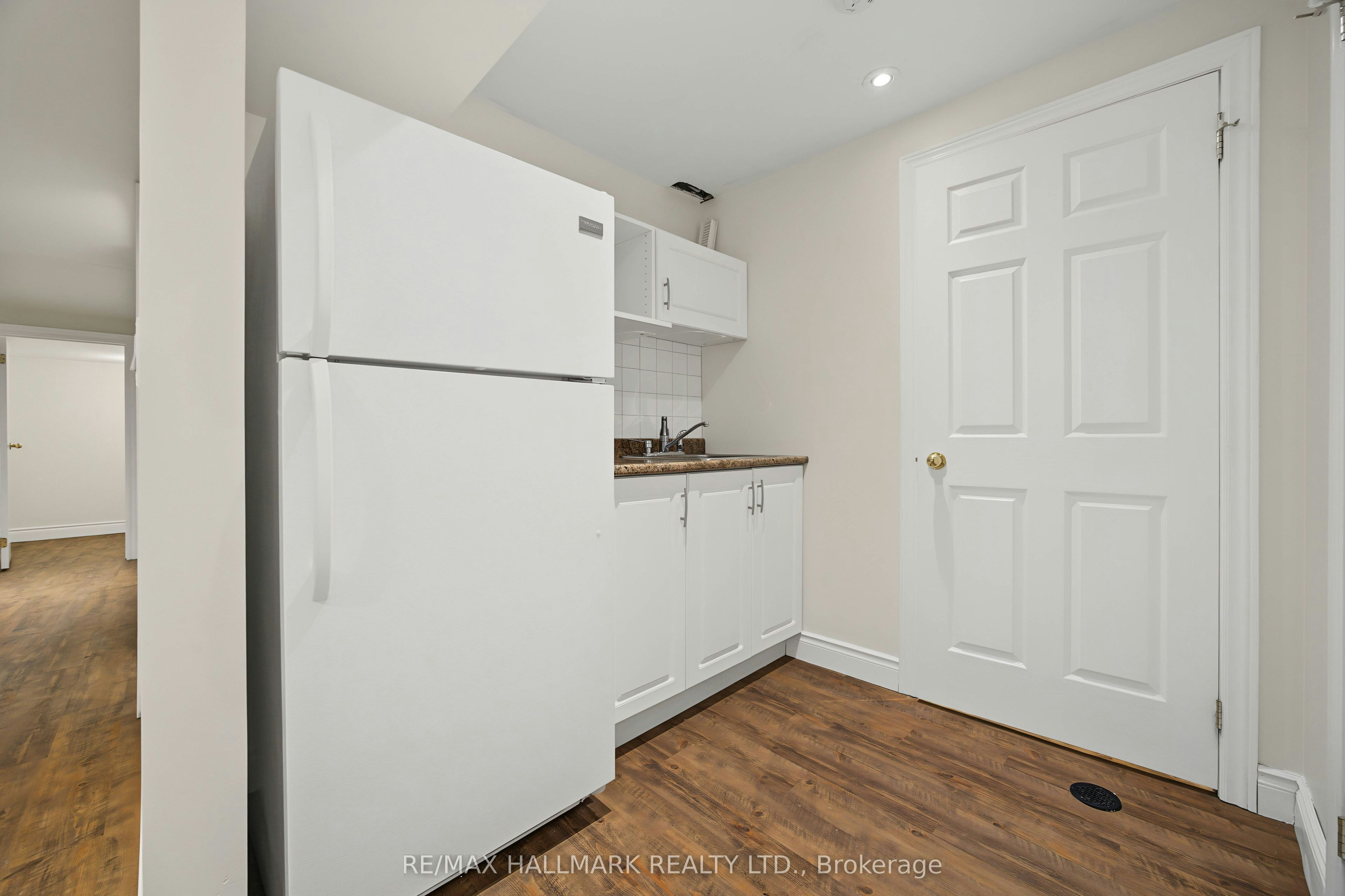 329 Kingsbridge Garden Circle, Mississauga, ON, L5R 1K9 - 30