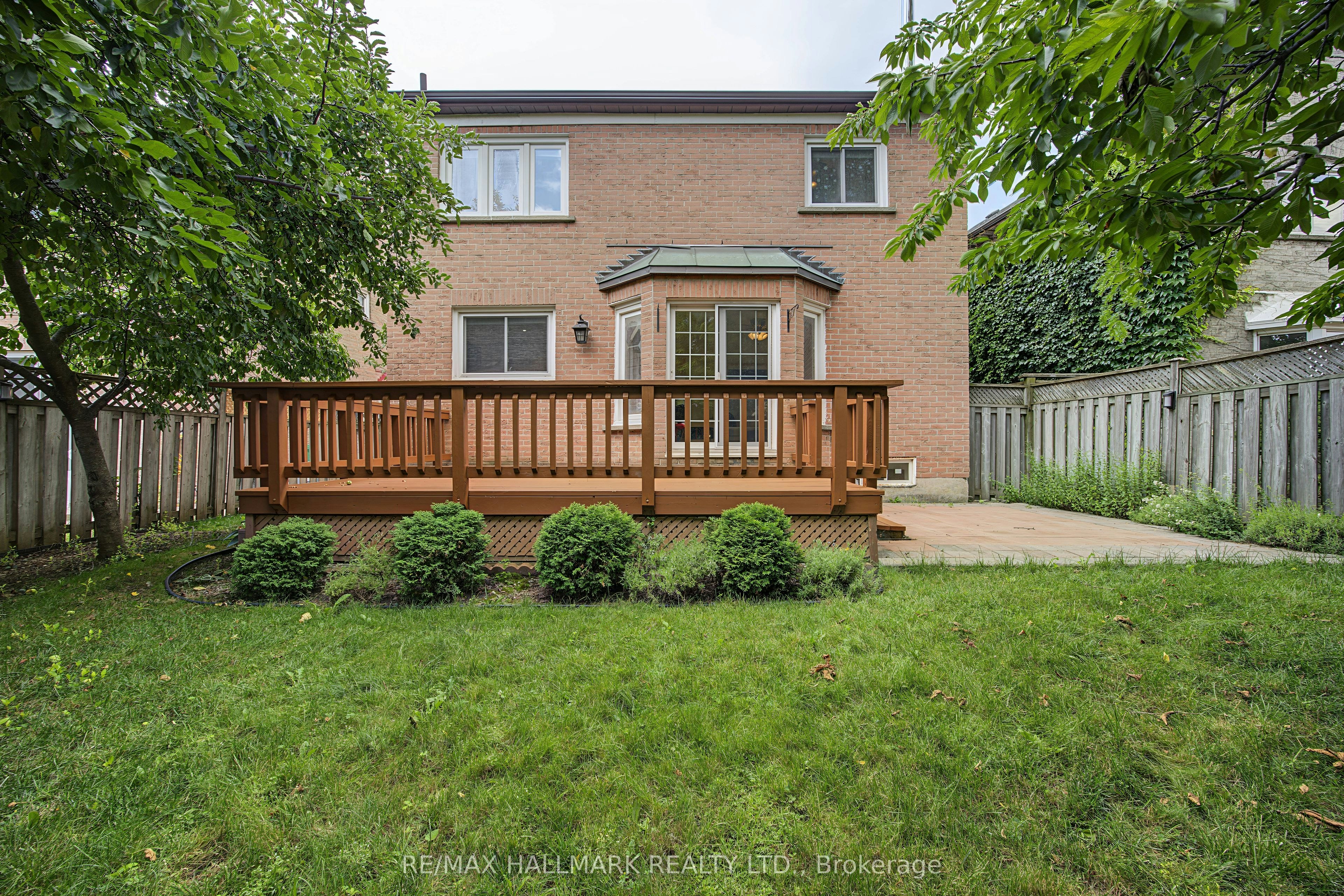 329 Kingsbridge Garden Circle, Mississauga, ON, L5R 1K9 - 35