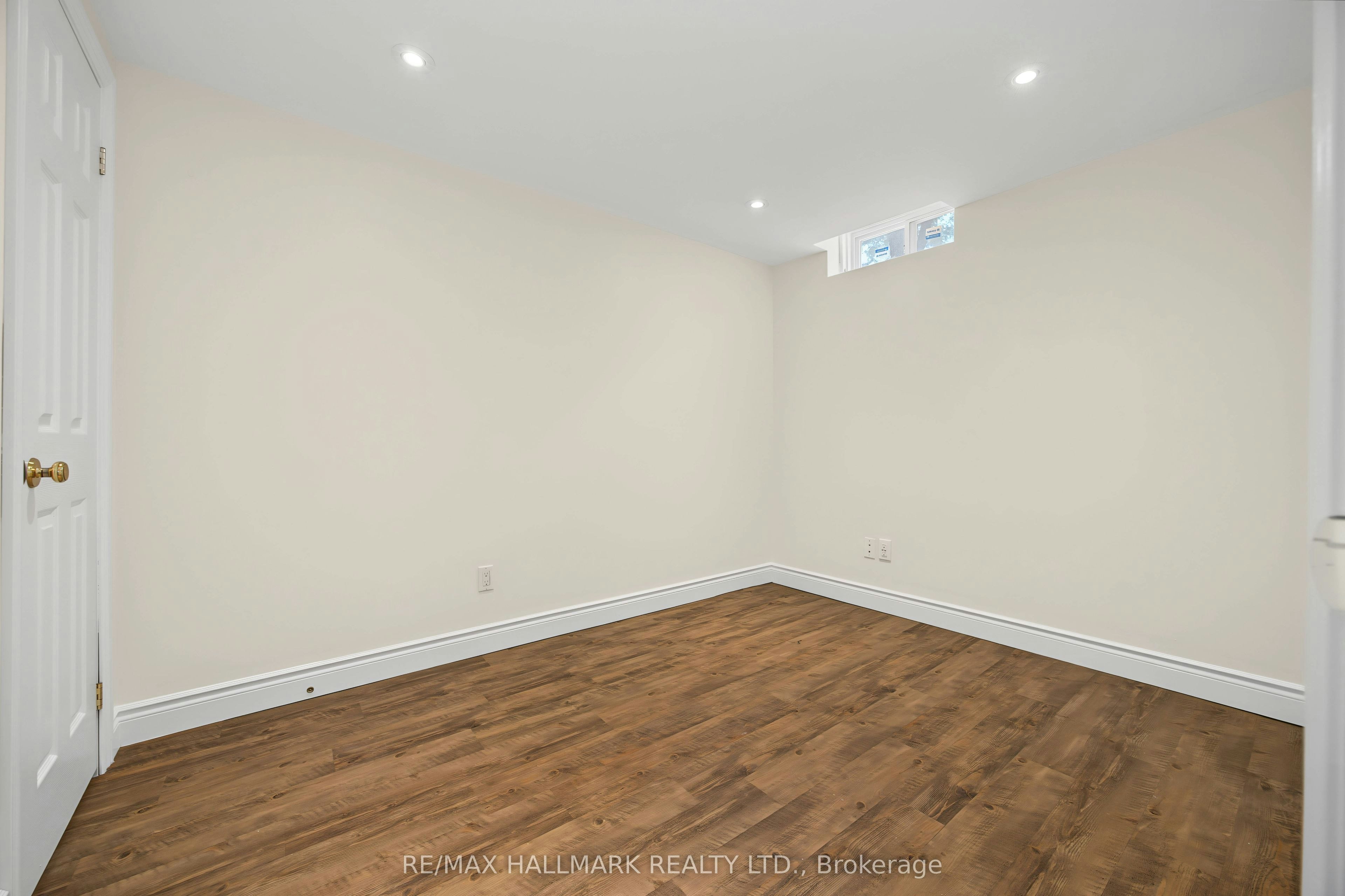 329 Kingsbridge Garden Circle, Mississauga, ON, L5R 1K9 - 29