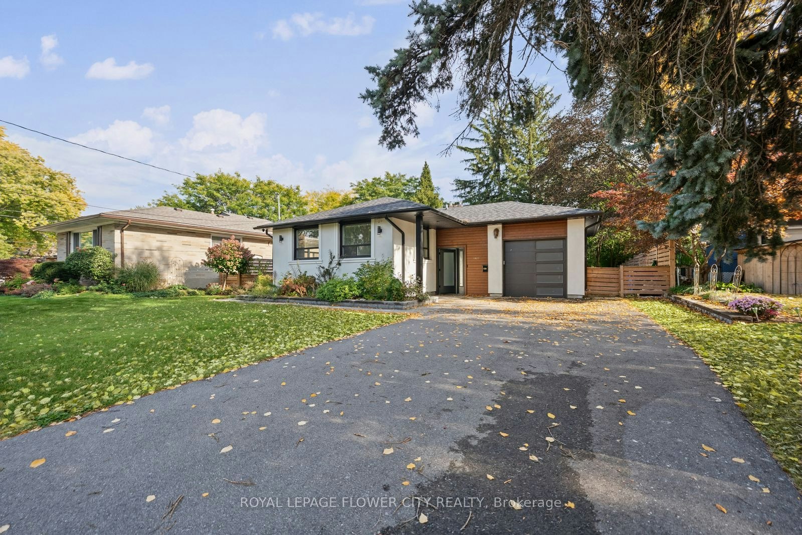 1812 Christopher Road, Mississauga, ON, L5J 2K8