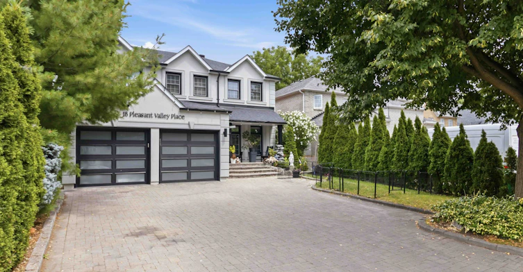 18 Pleasant Valley Place, Brampton, ON, L6S 5S2 - 2