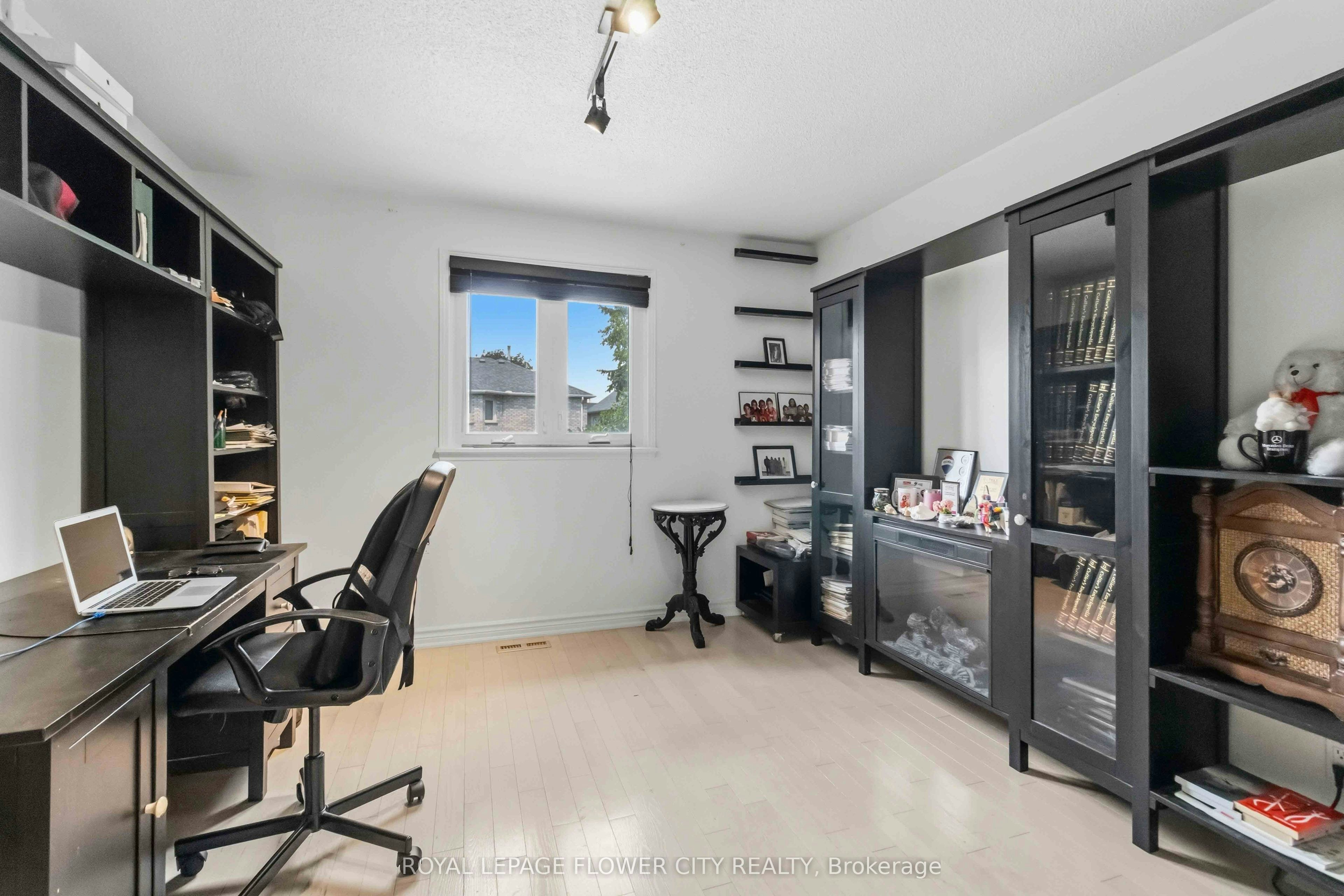 18 Pleasant Valley Place, Brampton, ON, L6S 5S2 - 19