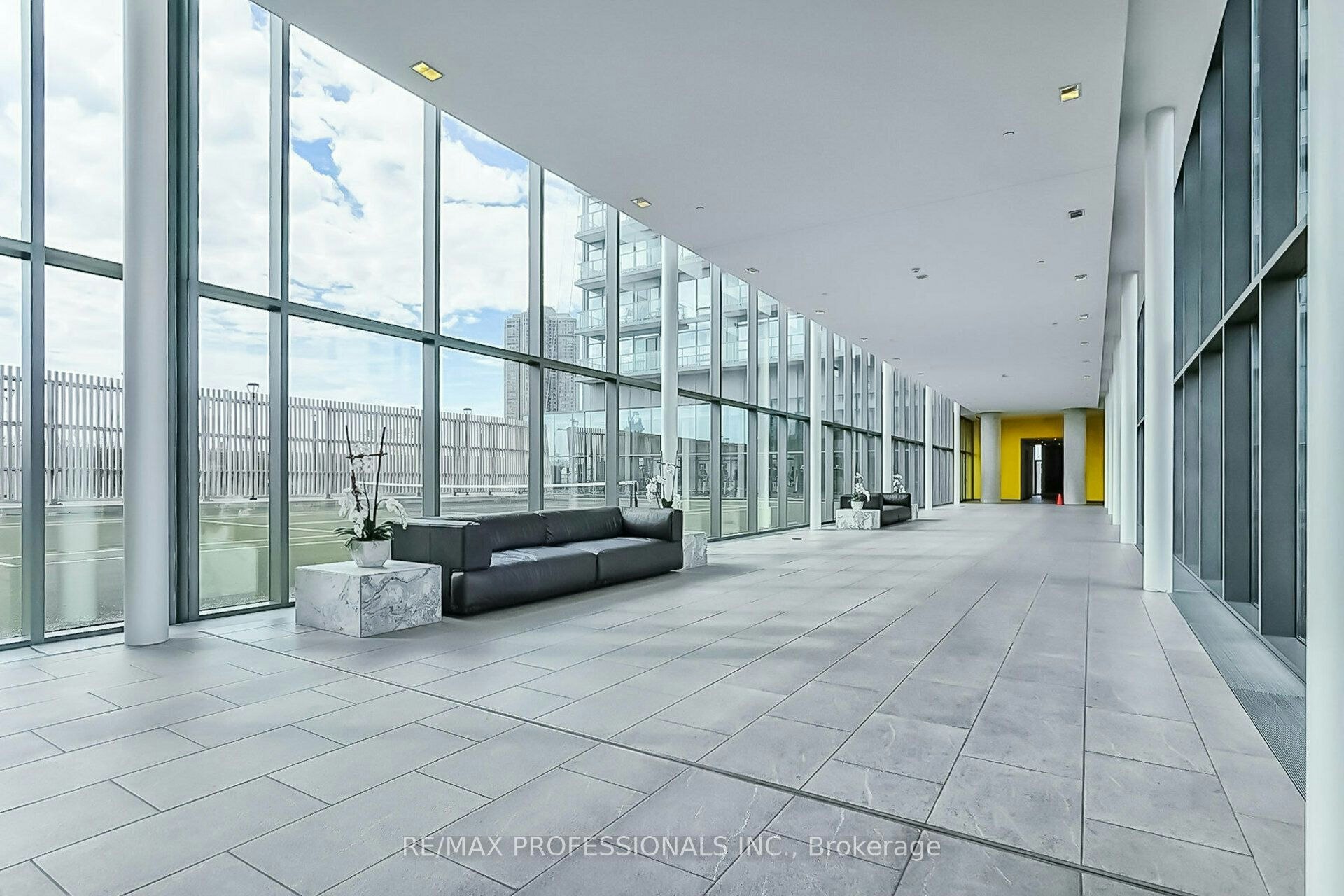 810-103 The Queensway Avenue, Toronto, ON, M6S 5B3 - 20