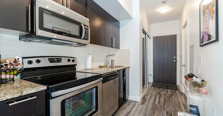 810-103 The Queensway Avenue, Toronto, ON, M6S 5B3 - 9