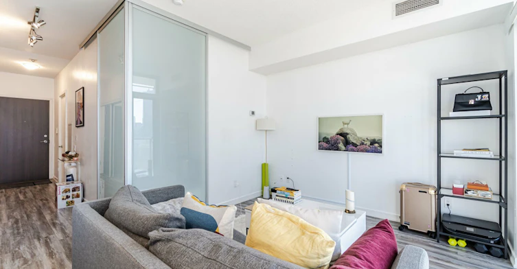 810-103 The Queensway Avenue, Toronto, ON, M6S 5B3 - 3