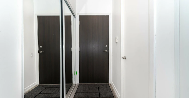 810-103 The Queensway Avenue, Toronto, ON, M6S 5B3 - 17