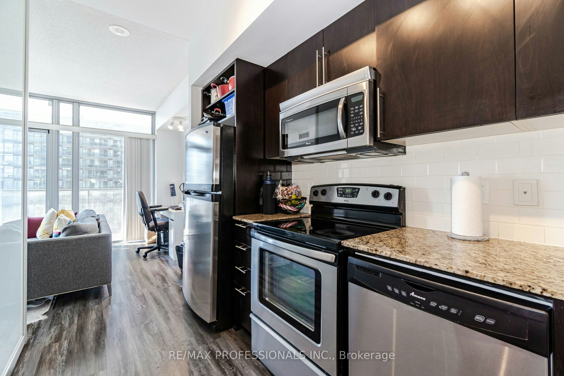 810-103 The Queensway Avenue, Toronto, ON, M6S 5B3 - 8