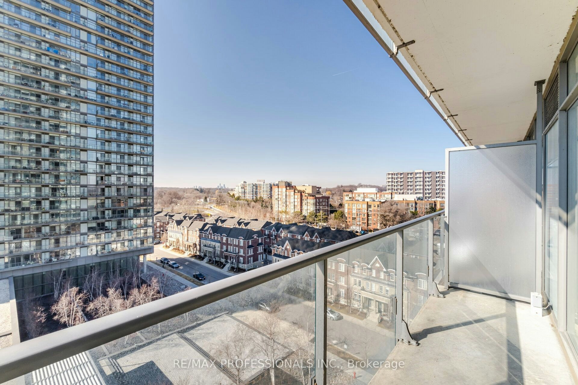 810-103 The Queensway Avenue, Toronto, ON, M6S 5B3 - 13