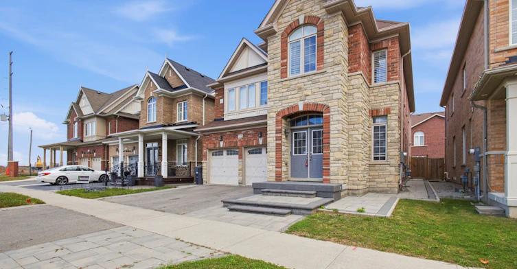 379 Robert Parkinson Drive, Brampton, ON, L7A 0C4