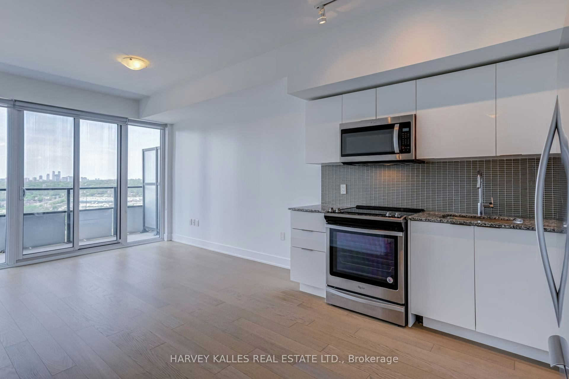 1822-30 Shore Breeze Drive, Toronto, ON, M8V 0J1 - 11