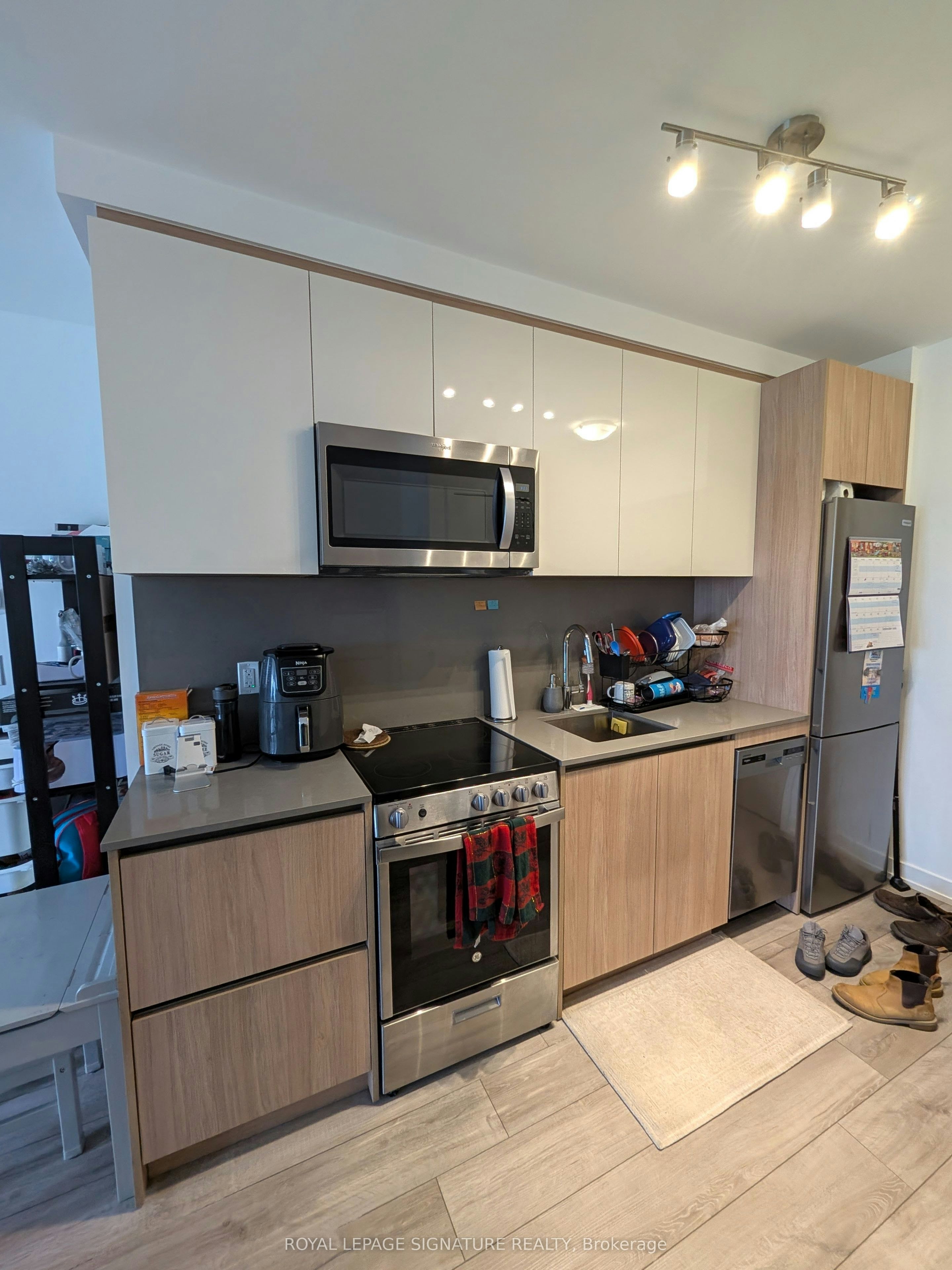 1121-3100 Keele Street, Toronto, ON, M3M 0E1 - 13