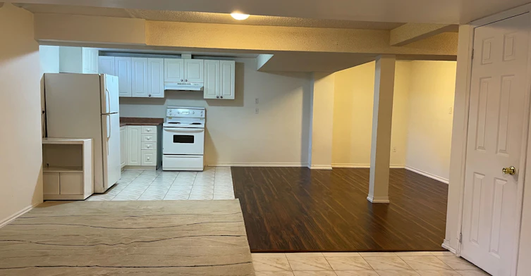803 Sombrero Way, Mississauga, ON, L5W 1S8 - 2