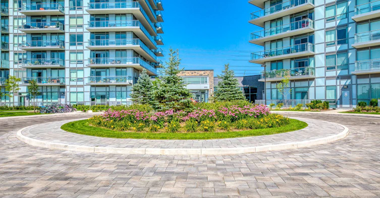 1804-4699 Glen Erin Drive, Mississauga, ON, L5M 2E5 - 2