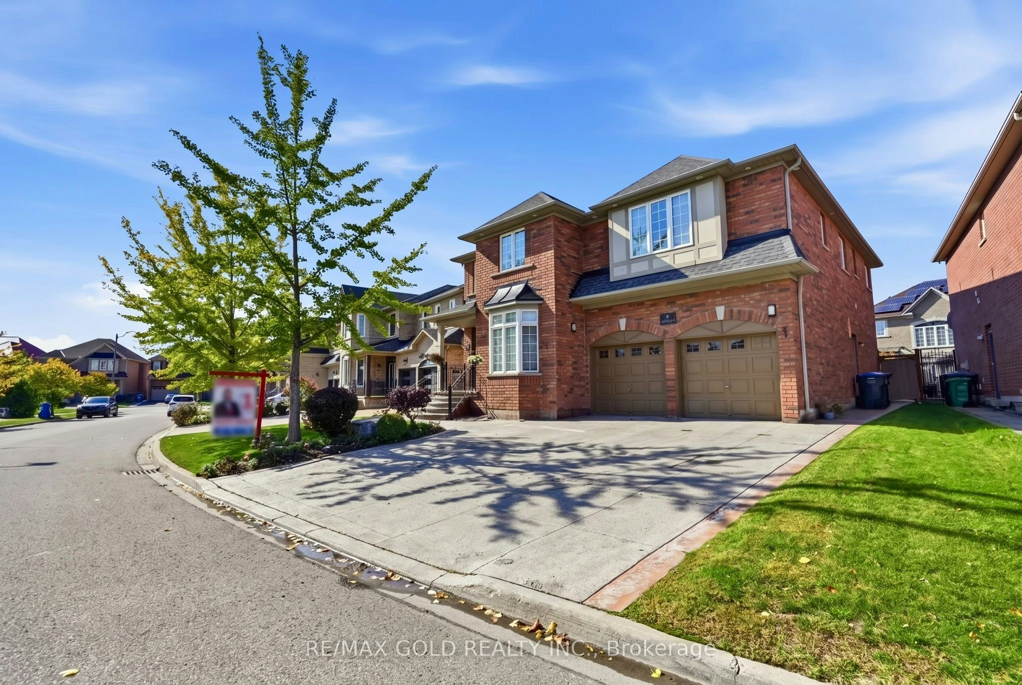 7 Darou Crescent, Brampton, ON, L6R 0N7