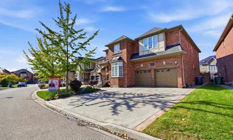 7 Darou Crescent