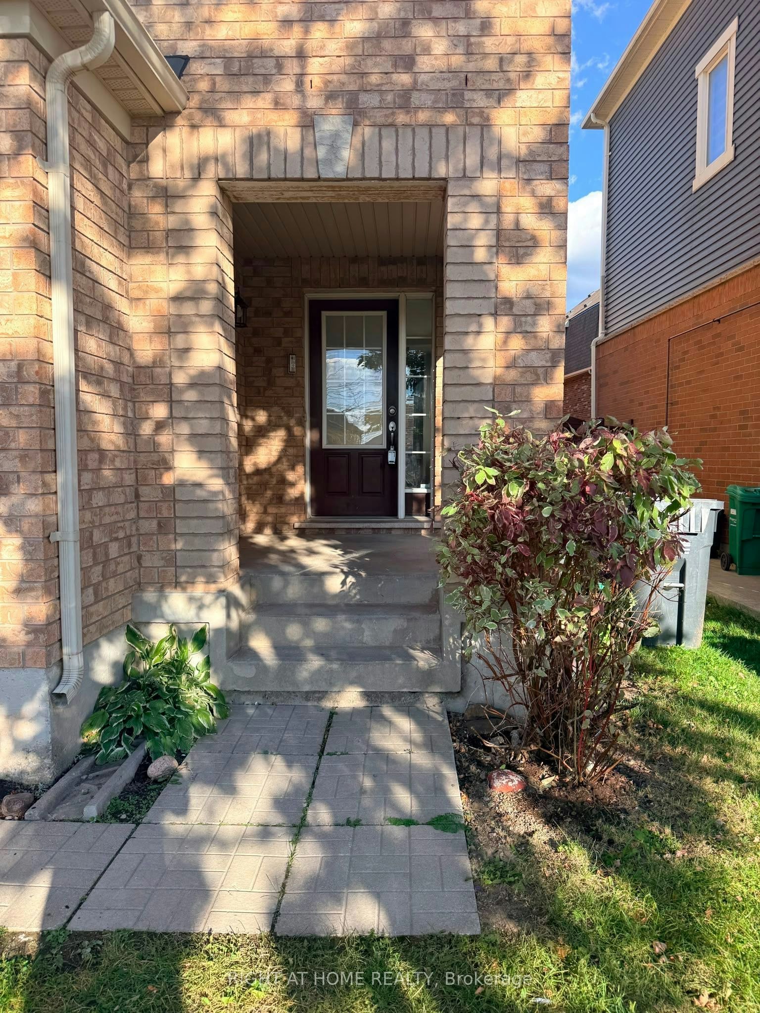 13 Lanternlight Lane, Brampton, ON, L7A 0T3 - 2