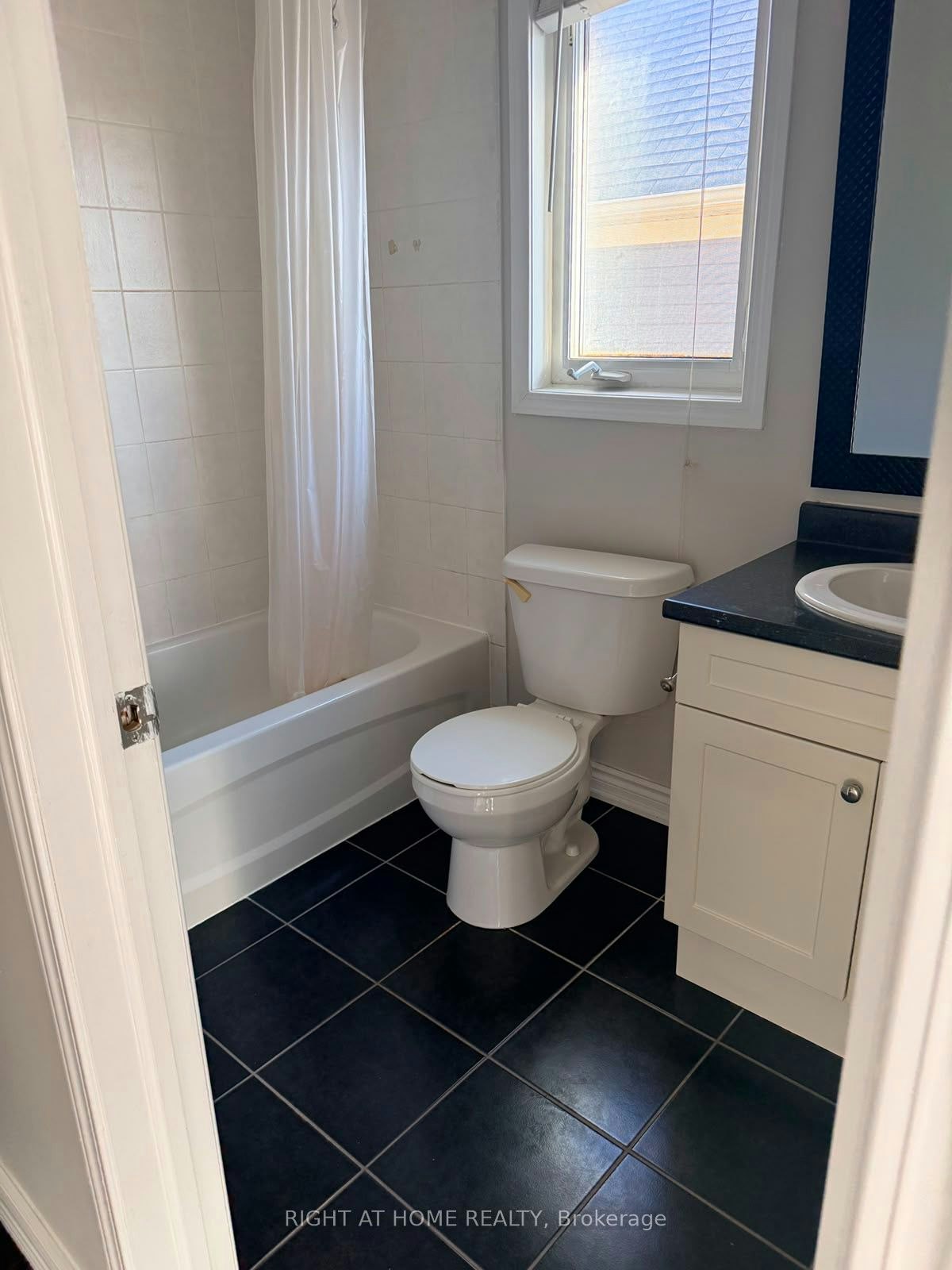 13 Lanternlight Lane, Brampton, ON, L7A 0T3 - 9