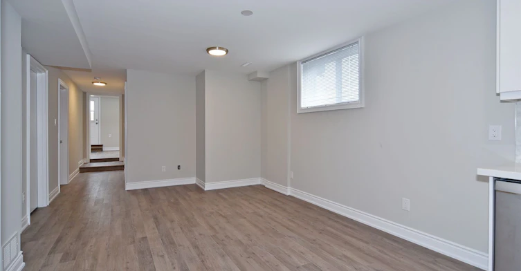 Ground-1 Enid Crescent, Toronto, ON, M6B 1R9 - 10