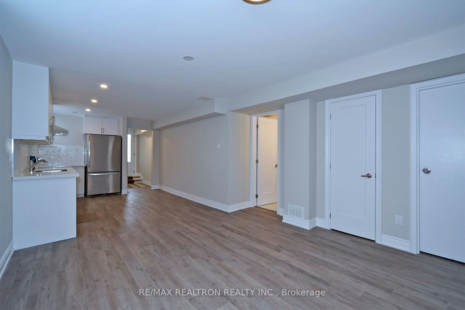Ground-1 Enid Crescent, Toronto, ON, M6B 1R9 - 12