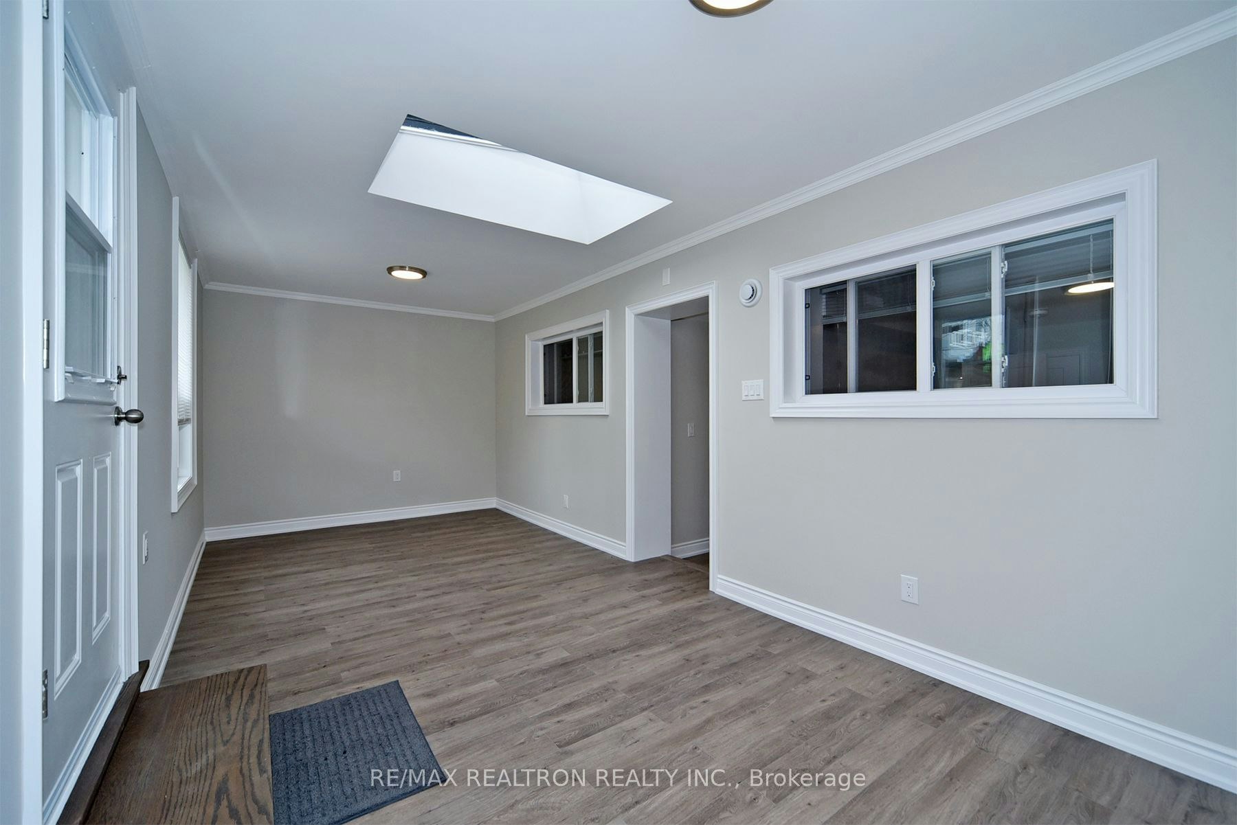 Ground-1 Enid Crescent, Toronto, ON, M6B 1R9 - 19