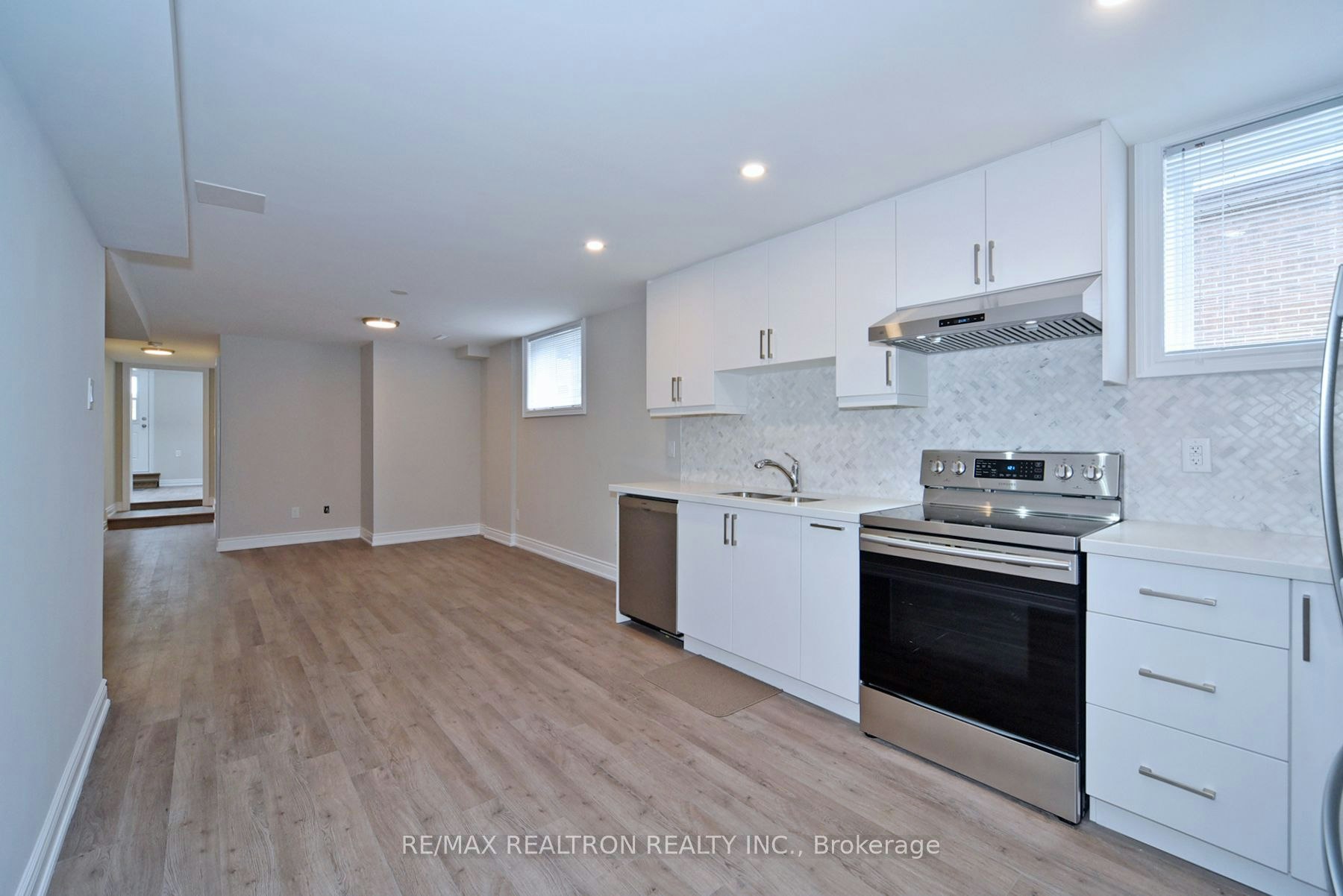 Ground-1 Enid Crescent, Toronto, ON, M6B 1R9 - 6