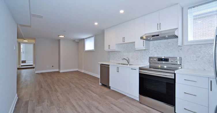 Ground-1 Enid Crescent, Toronto, ON, M6B 1R9 - 6