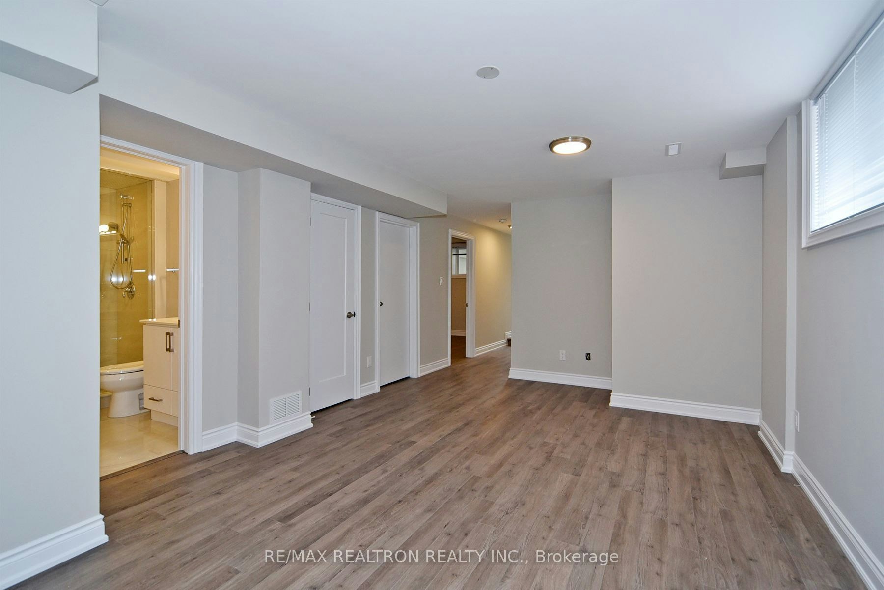 Ground-1 Enid Crescent, Toronto, ON, M6B 1R9 - 11