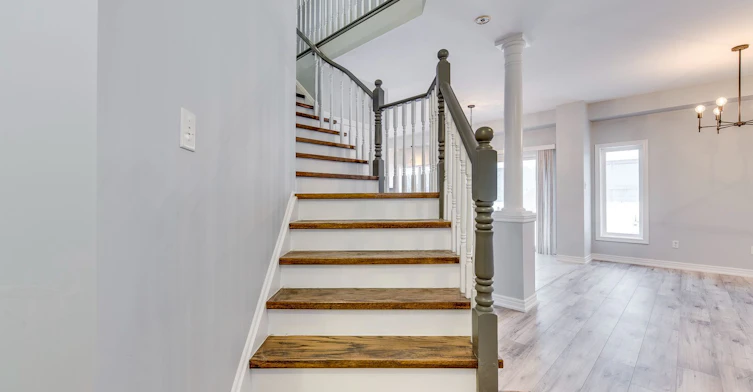 5160 Bird Boulevard, Burlington, ON, L7L 7J4 - 5