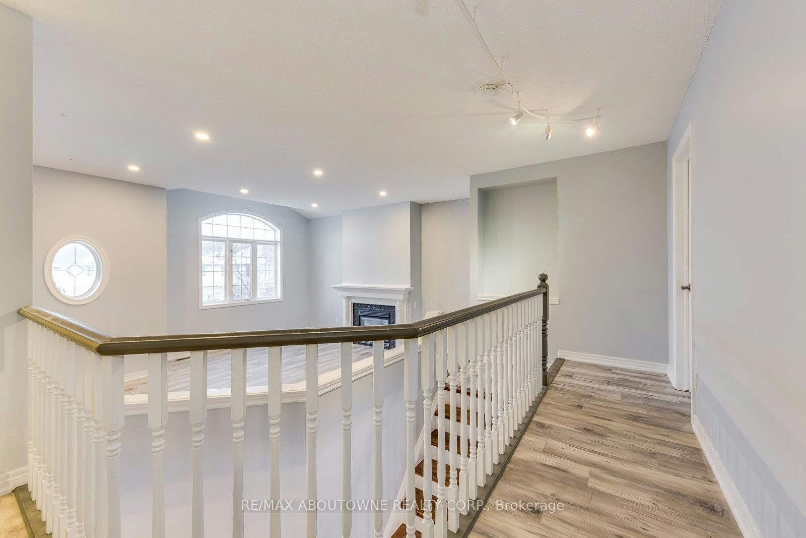 5160 Bird Boulevard, Burlington, ON, L7L 7J4 - 9