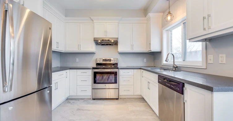 5160 Bird Boulevard, Burlington, ON, L7L 7J4 - 4