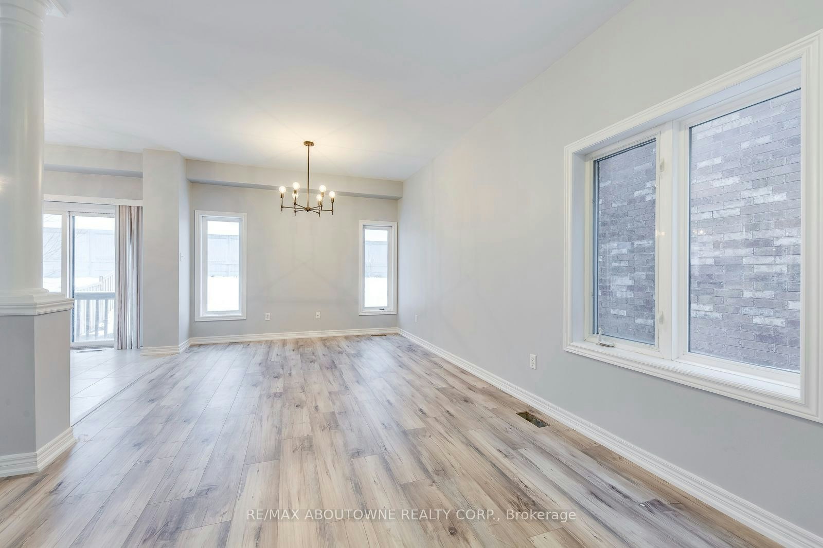 5160 Bird Boulevard, Burlington, ON, L7L 7J4 - 3