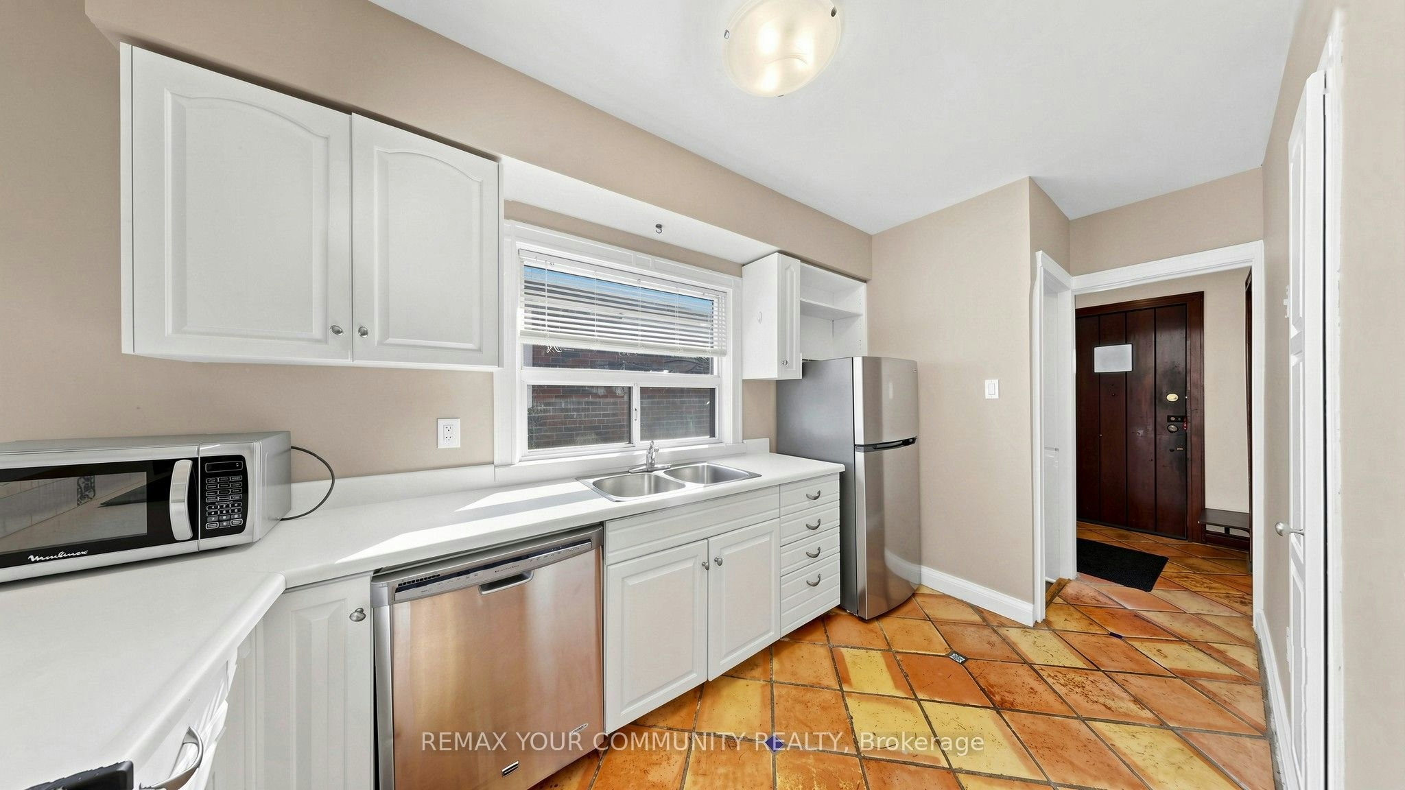 13 Tenth Street, Toronto, ON, M8V 3E7 - 9