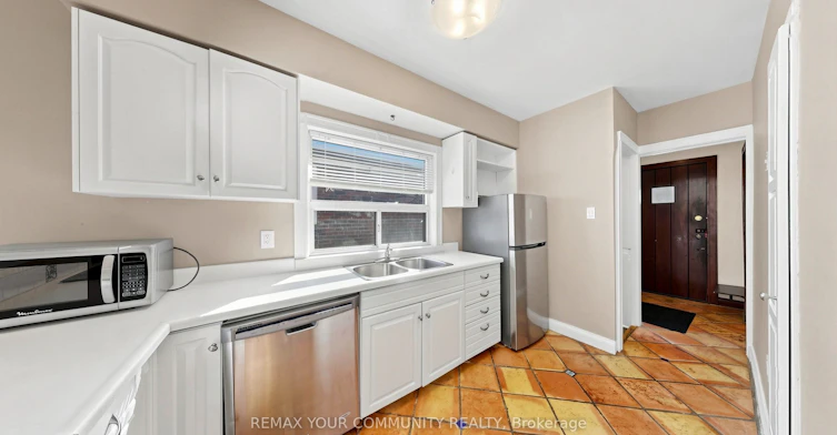 13 Tenth Street, Toronto, ON, M8V 3E7 - 9