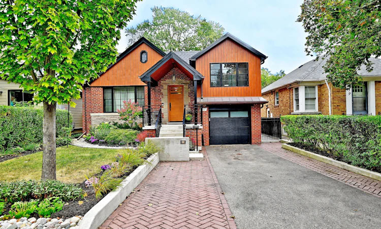 141 Prince Edward Drive S
