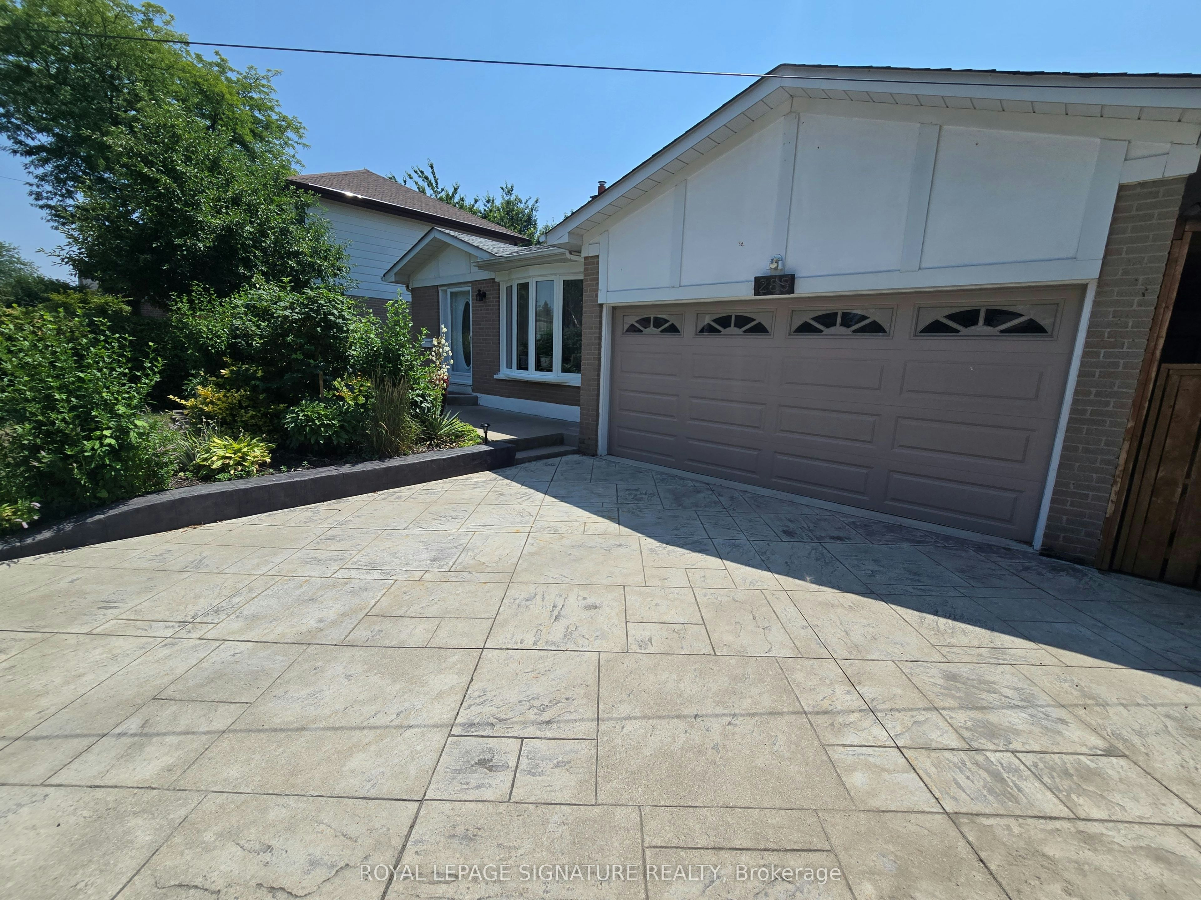 BSMT-285 Fiona Terrace, Mississauga, ON, L5A 3E5 - 2
