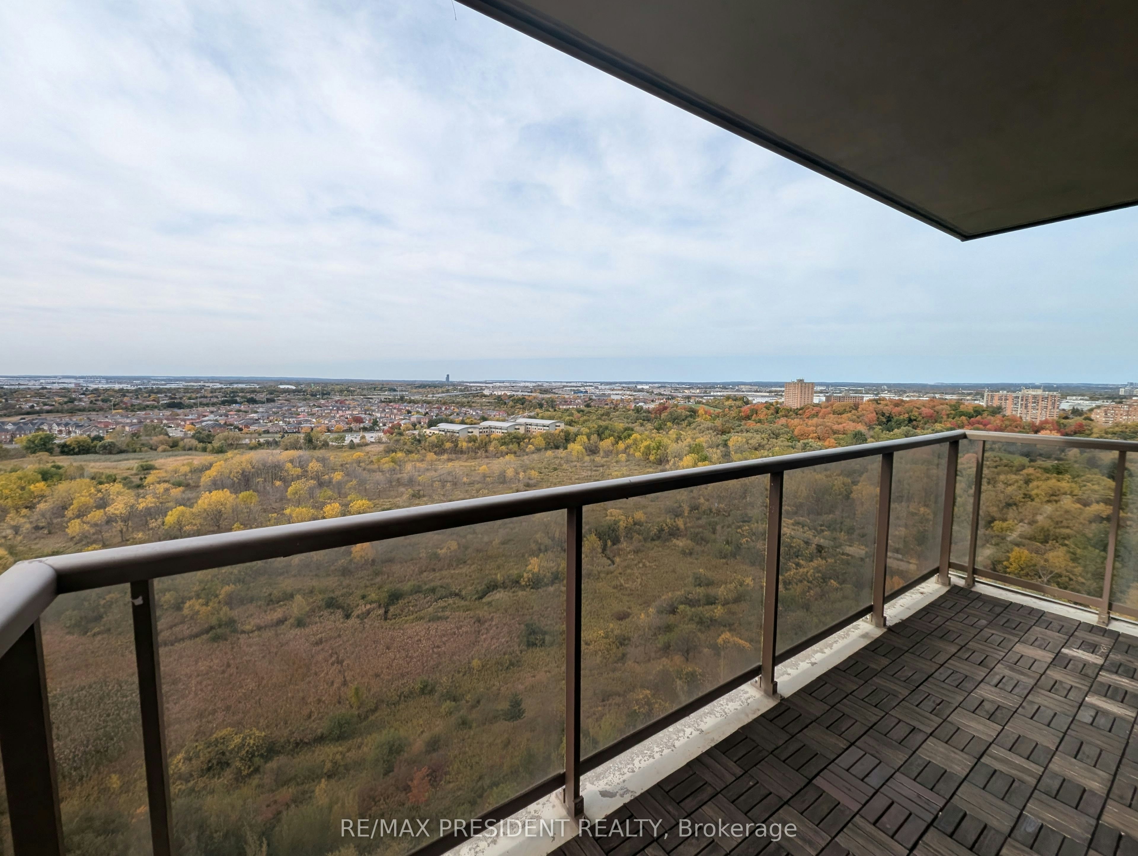 2026-700 Humberwood Boulevard N, Toronto, ON, M9W 7J4 - 12