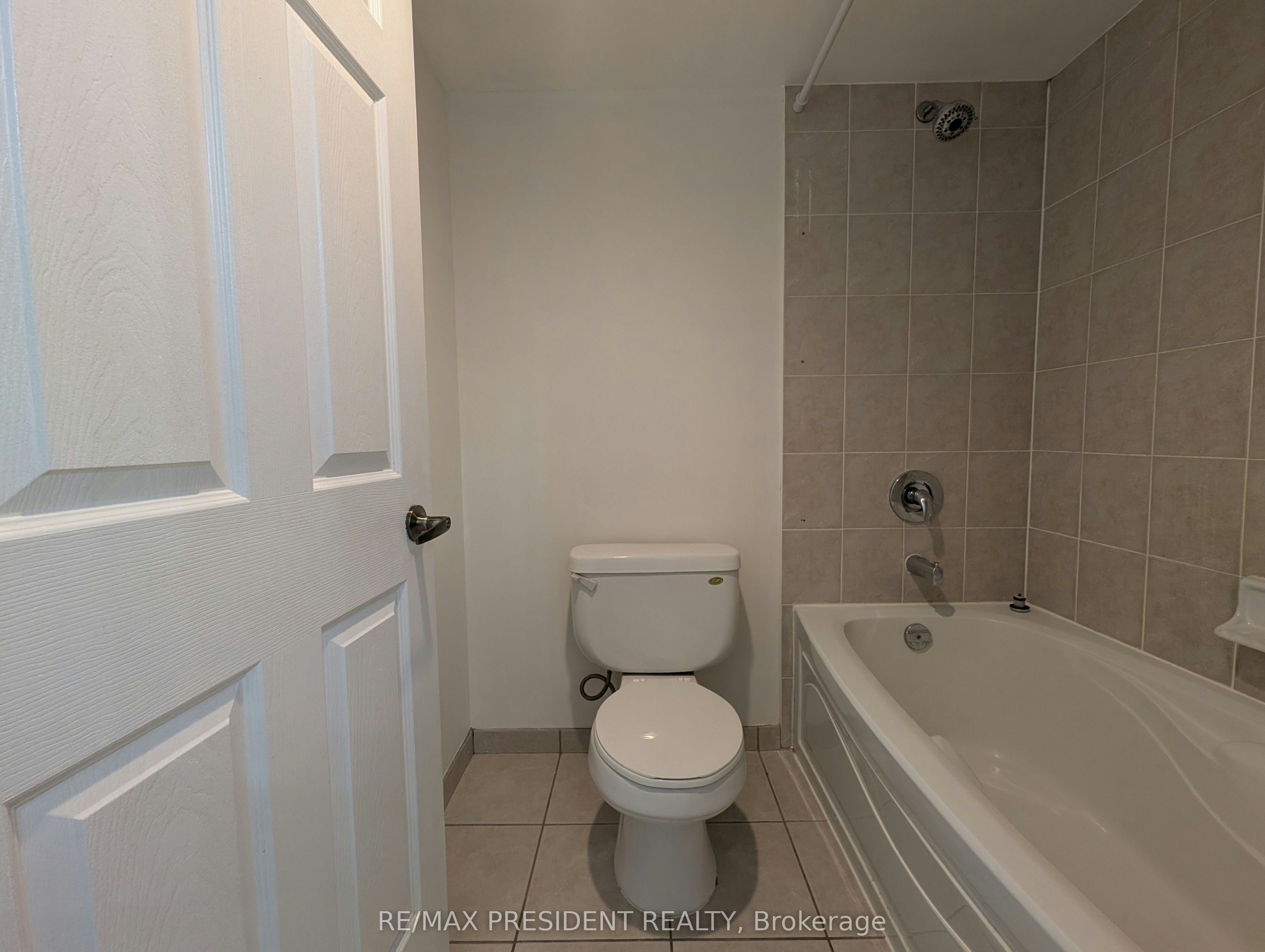 2026-700 Humberwood Boulevard N, Toronto, ON, M9W 7J4 - 10