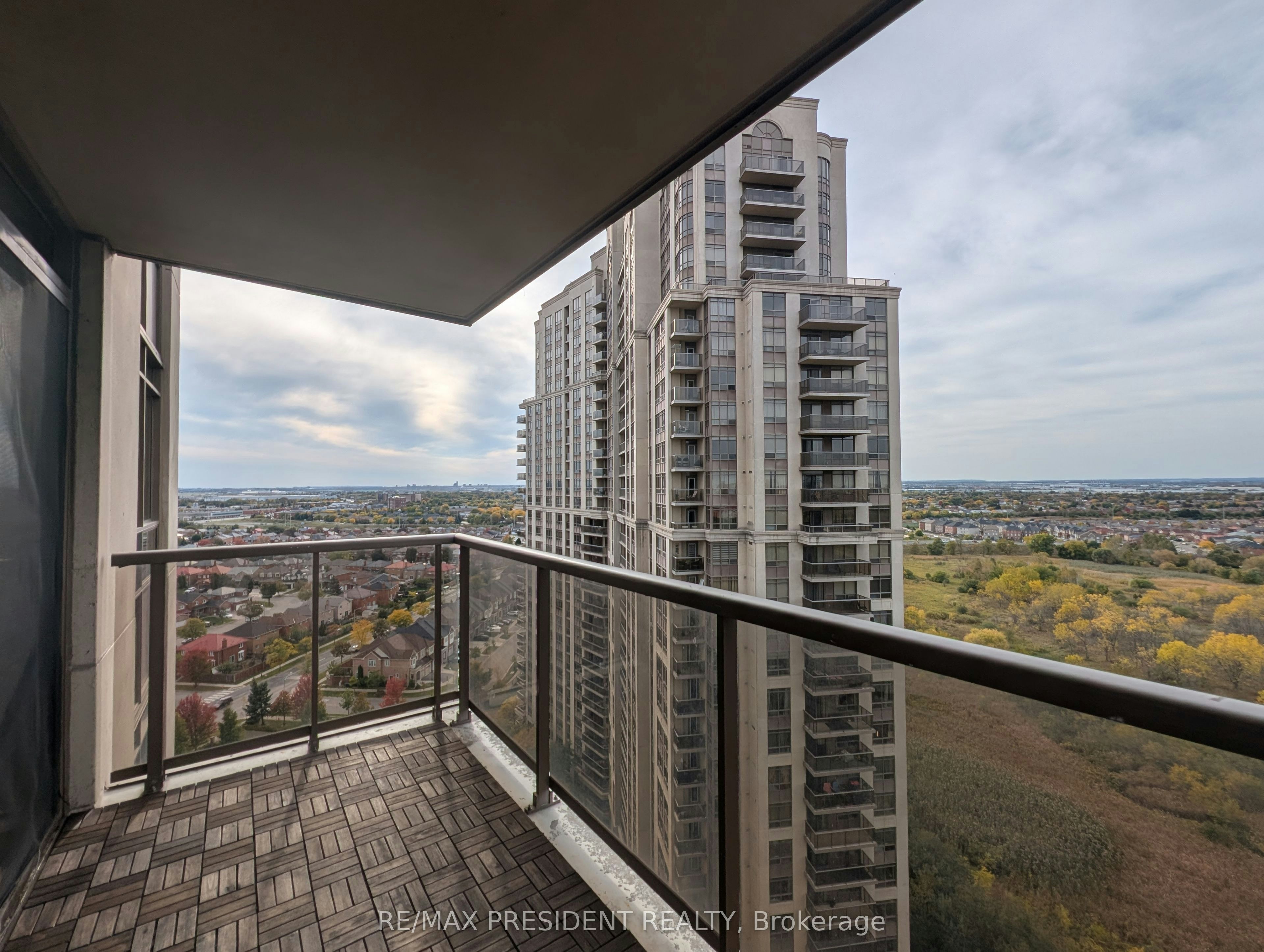 2026-700 Humberwood Boulevard N, Toronto, ON, M9W 7J4 - 11