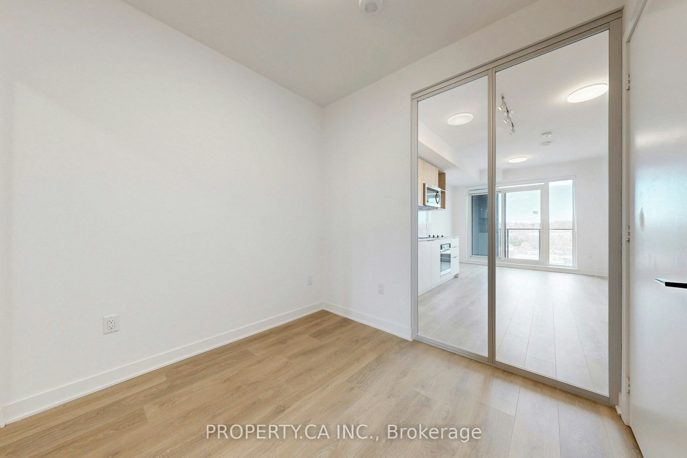 617-1185 Dupont Street, Toronto, ON, M6H 0G5 - 11