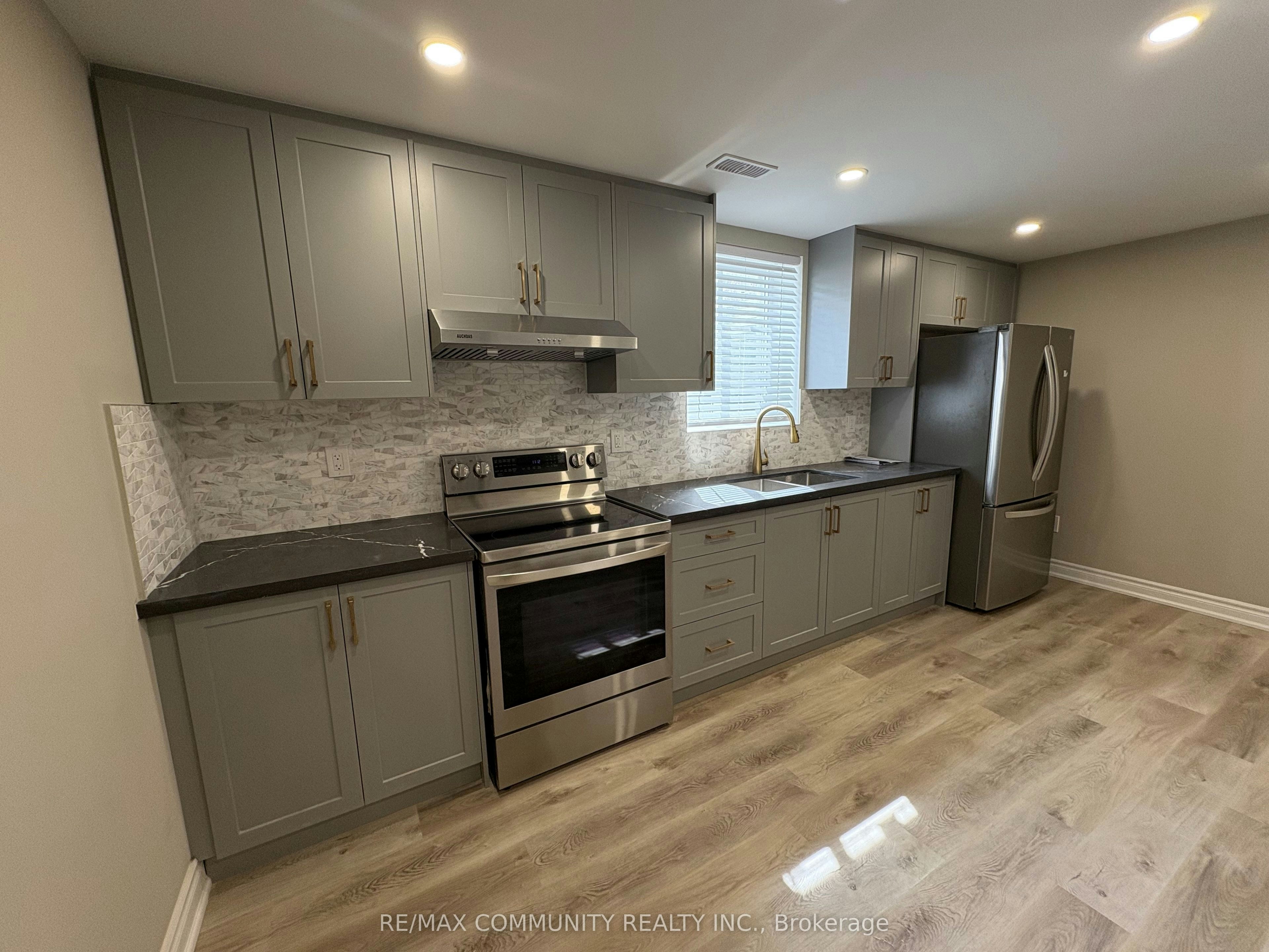 LOWER-60 Saint Hubert Drive, Brampton, ON, L6P 1Y5 - 4